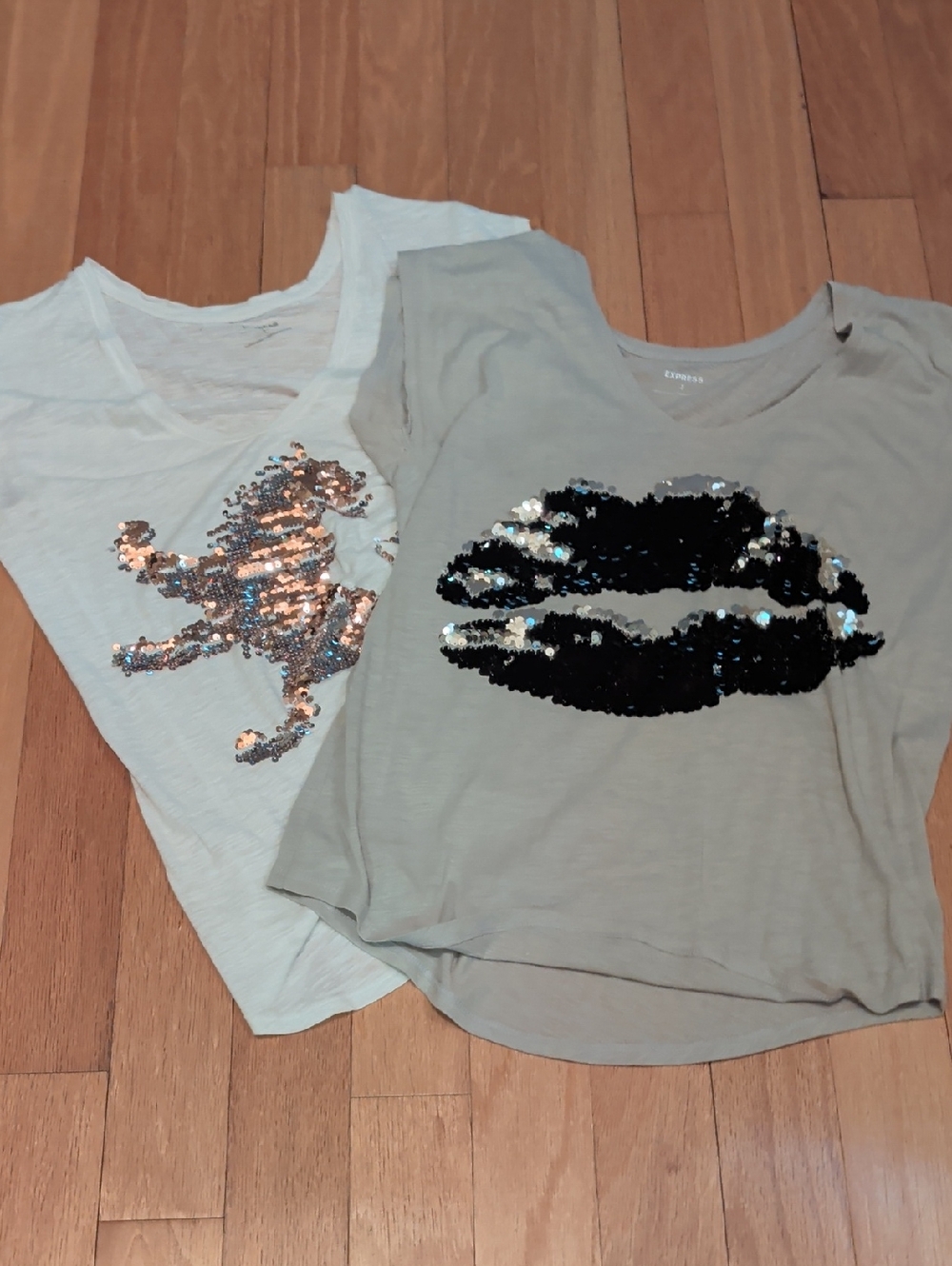 Express Sequin Front Short Sleeve Scoop Neck Top Size Medium